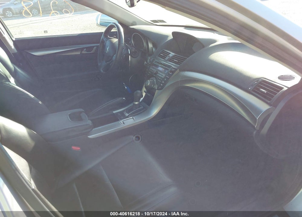 2010 ACURA TL 3.5 VIN: 19UUA8F5XAA011567