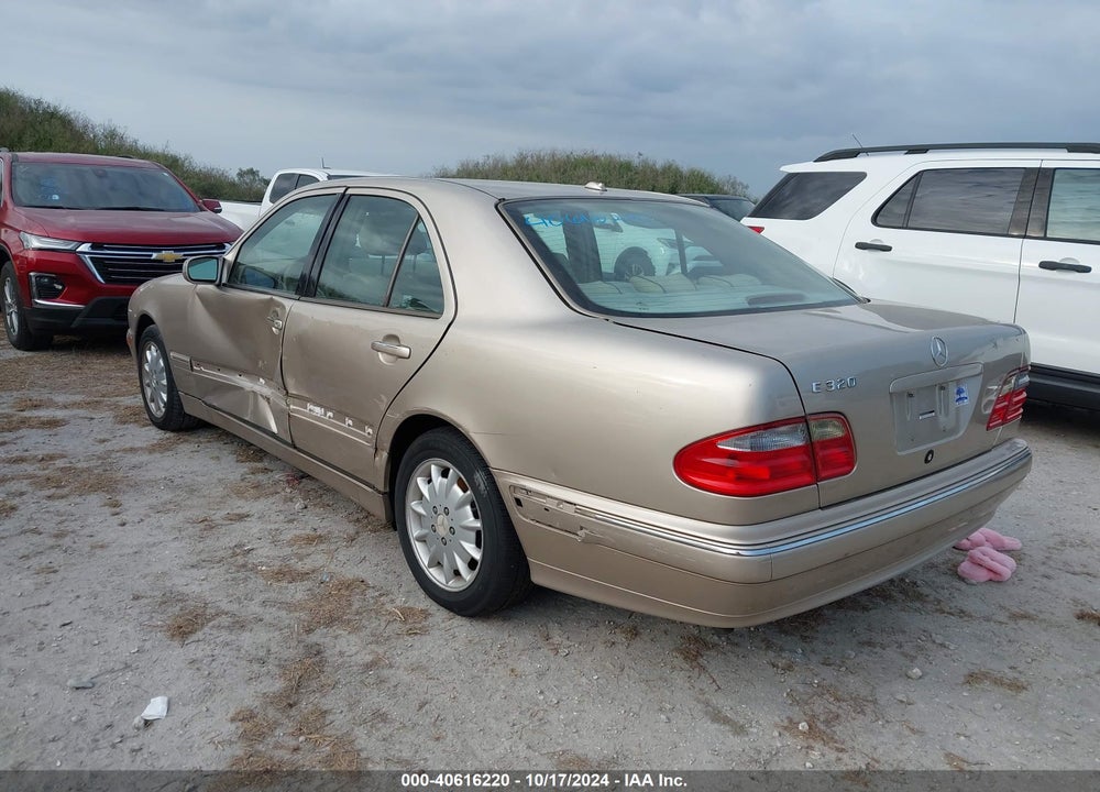2000 MERCEDES-BENZ E 320 VIN: WDBJF65J6YB162169