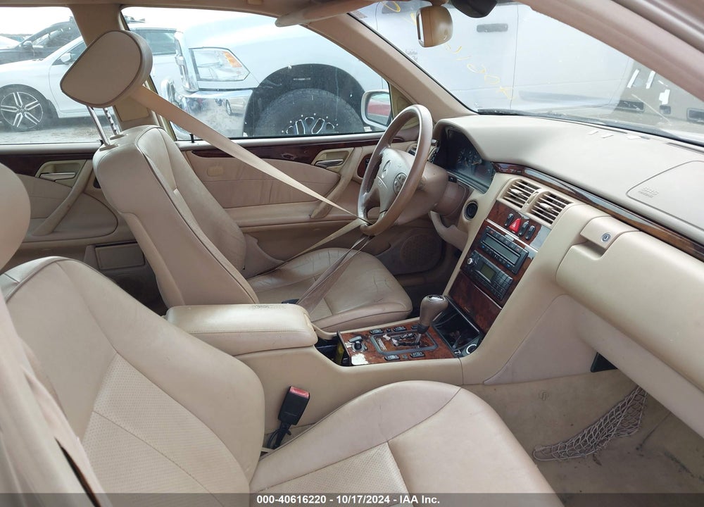 2000 MERCEDES-BENZ E 320 VIN: WDBJF65J6YB162169