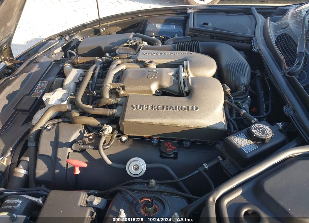 2006 JAGUAR XKR VIN: SAJDA42B463A44776