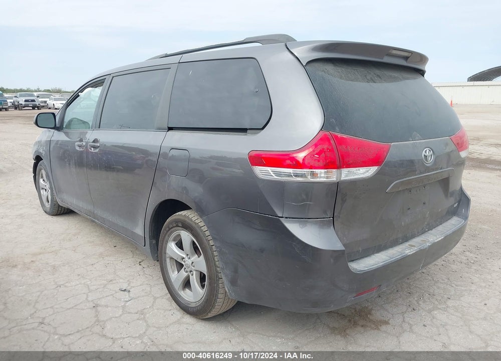2011 TOYOTA SIENNA LE V6 VIN: 5TDKK3DC8BS055398