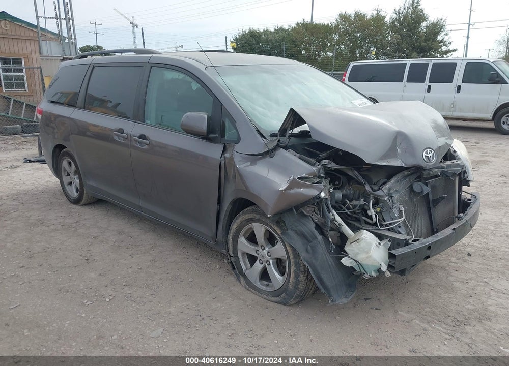 2011 TOYOTA SIENNA LE V6 VIN: 5TDKK3DC8BS055398