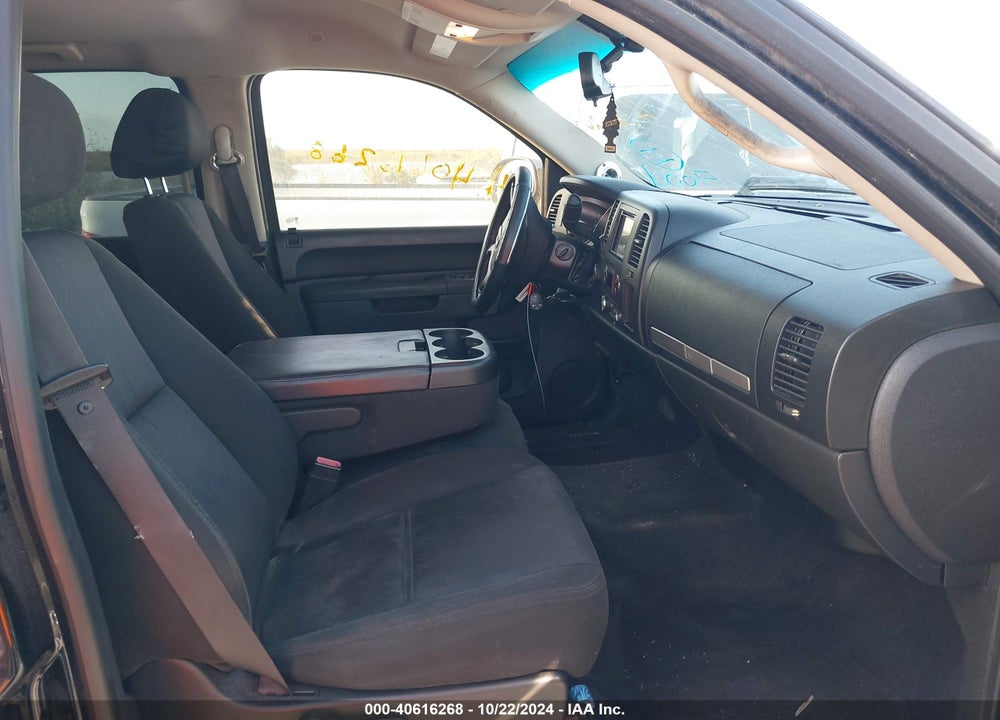 2011 CHEVROLET SILVERADO 1500 LT VIN: 3GCPKSE35BG162101