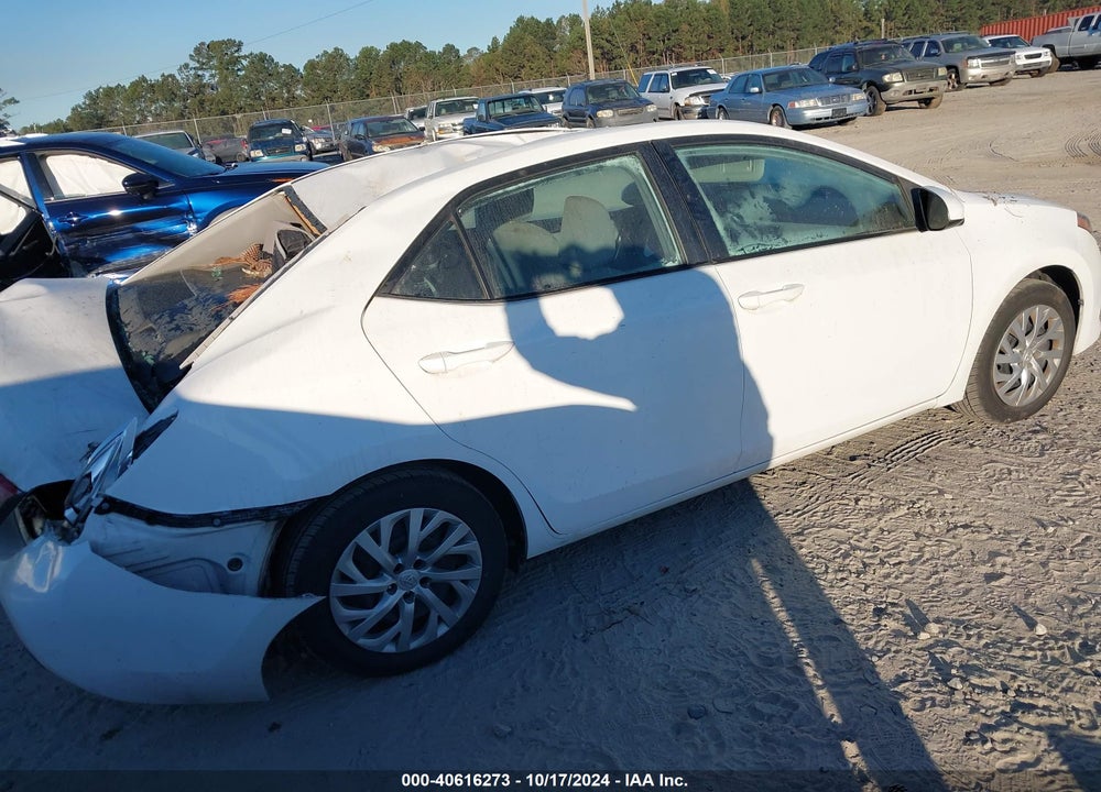 2018 TOYOTA COROLLA LE VIN: 5YFBURHE0JP807336