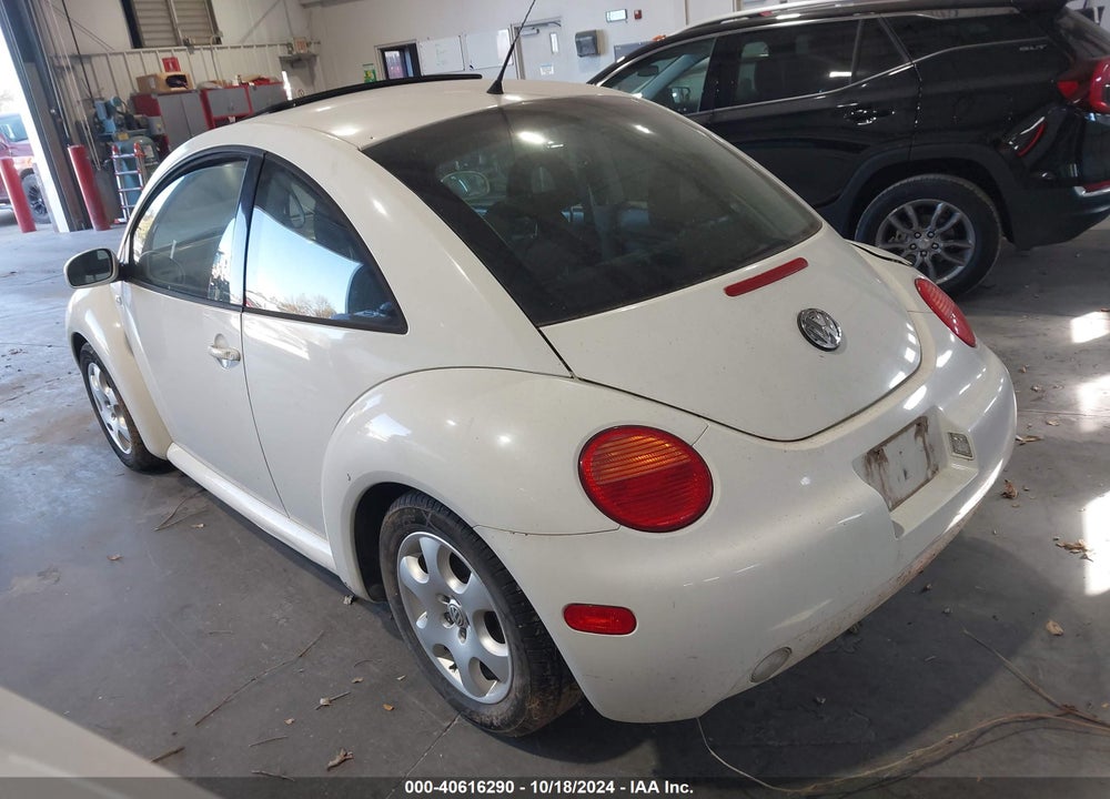 2002 VOLKSWAGEN NEW BEETLE GLS VIN: 3VWCB21C82M405175