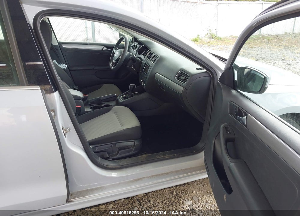2017 VOLKSWAGEN JETTA 1.4T S VIN: 3VW2B7AJ6HM382303