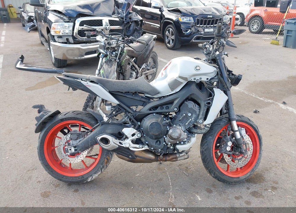 2019 YAMAHA MT09 VIN: JYARN53E4KA005725
