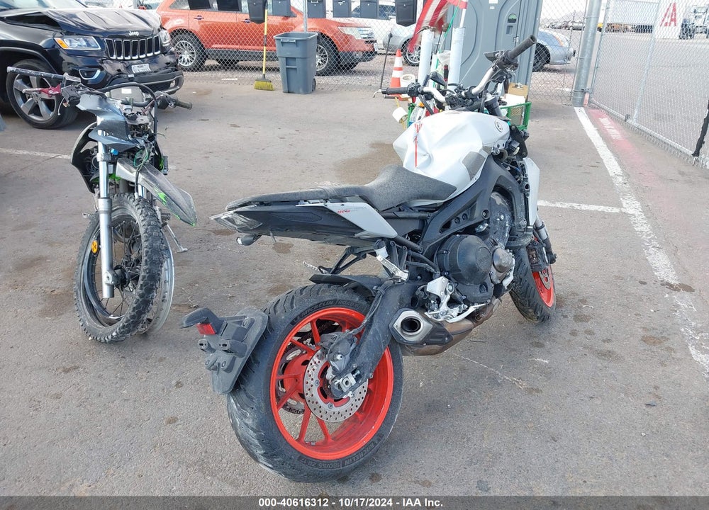 2019 YAMAHA MT09 VIN: JYARN53E4KA005725