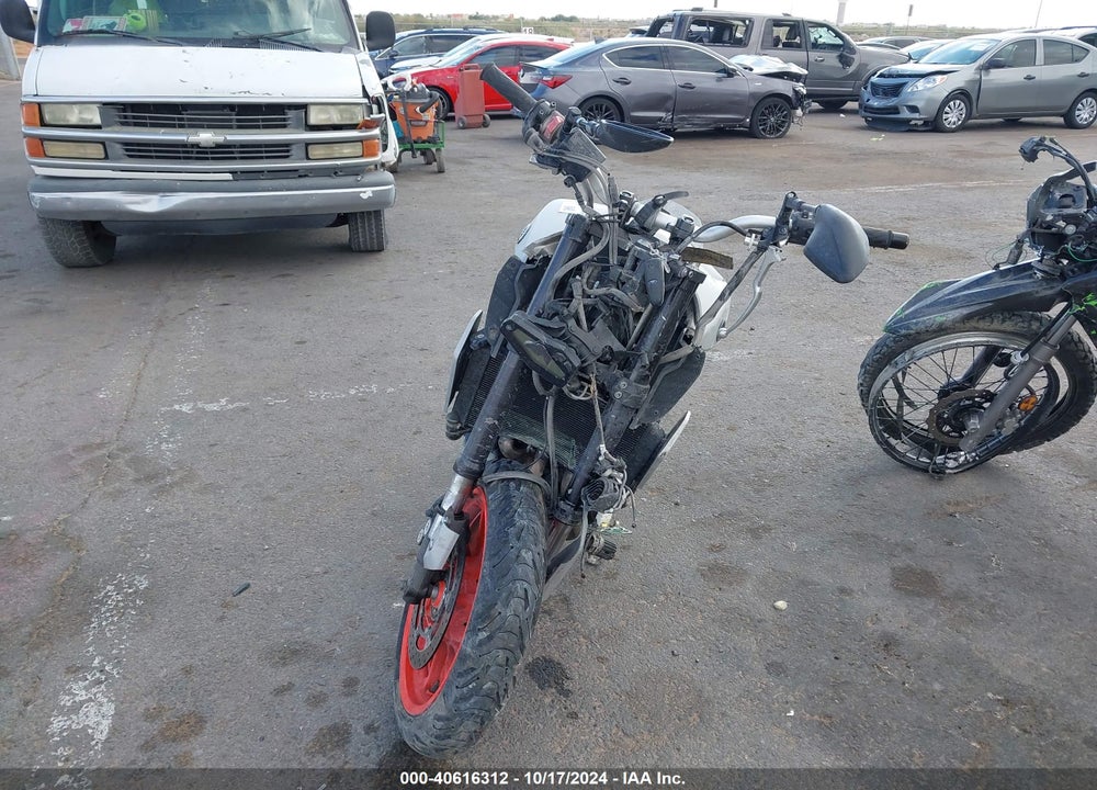 2019 YAMAHA MT09 VIN: JYARN53E4KA005725