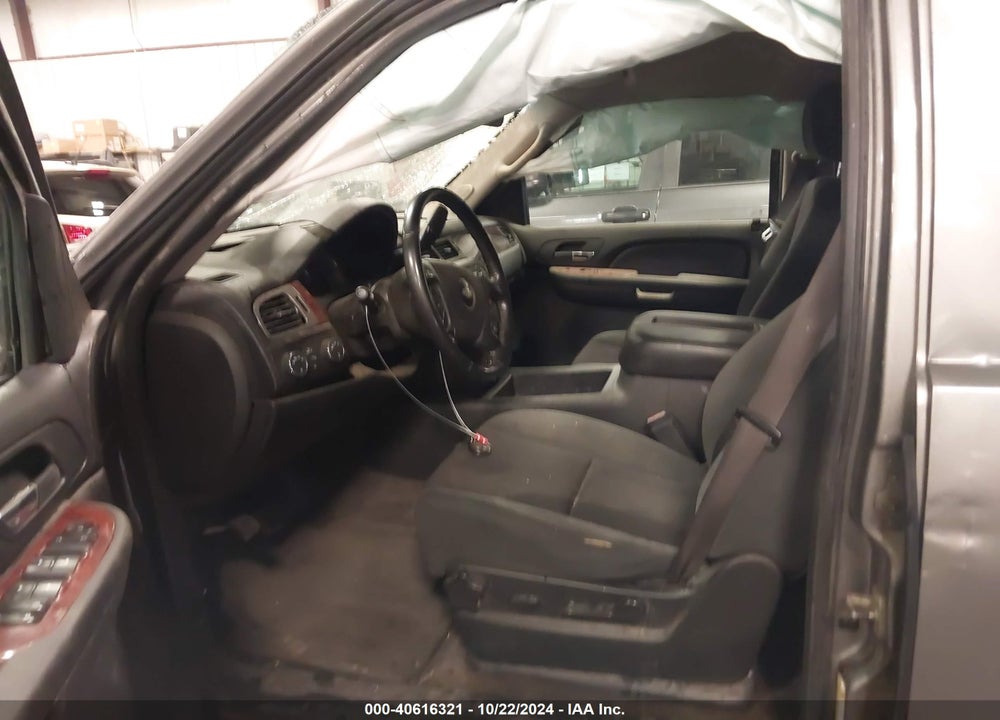 2009 CHEVROLET TAHOE LT1 VIN: 1GNFK23009R262712