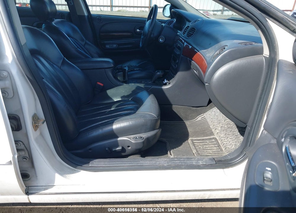 2001 CHRYSLER 300M VIN: 2C3HE66G61H717953