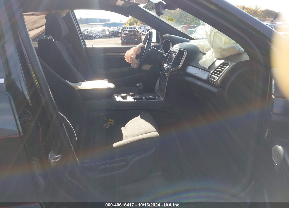 2014 JEEP GRAND CHEROKEE LAREDO VIN: 1C4RJFAG4EC160035