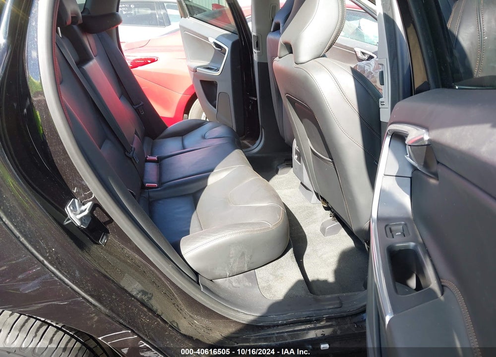 2017 VOLVO XC60 T5 DYNAMIC VIN: YV440MRR7H2160741