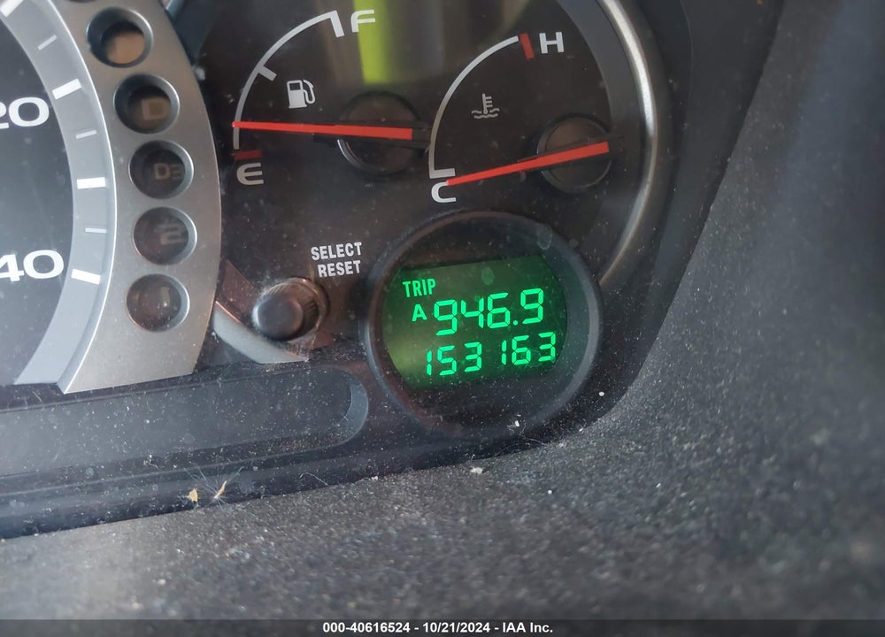 2005 HONDA PILOT EX-L VIN: 2HKYF18625H504608