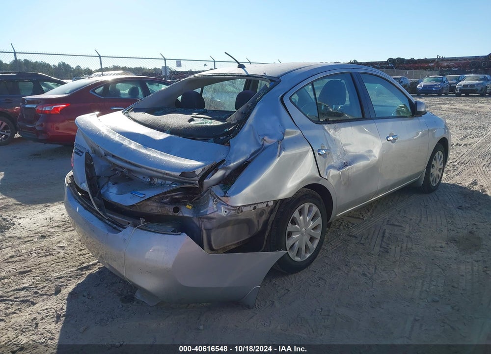 2014 NISSAN VERSA 1.6 SV VIN: 3N1CN7AP4EL829220