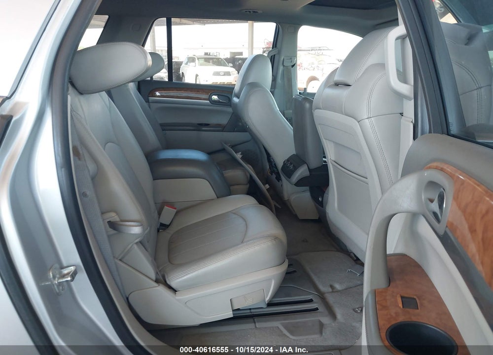 2011 BUICK ENCLAVE 1XL VIN: 5GAKRBED4BJ133638