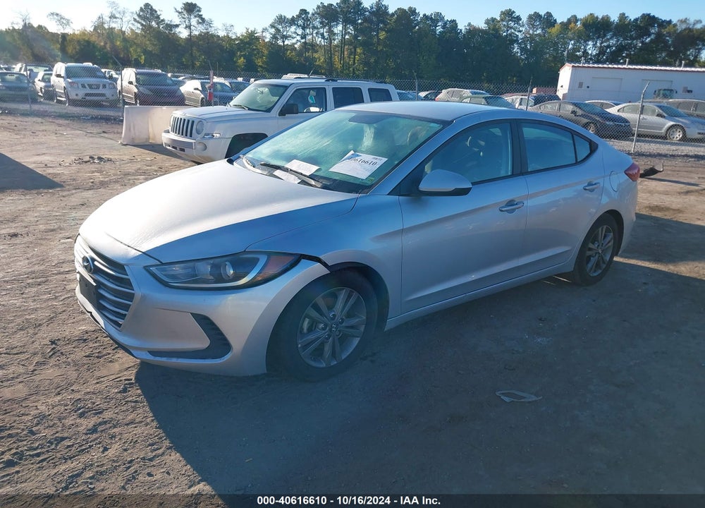2017 HYUNDAI ELANTRA VIN: 5NPD84LF7HH038325