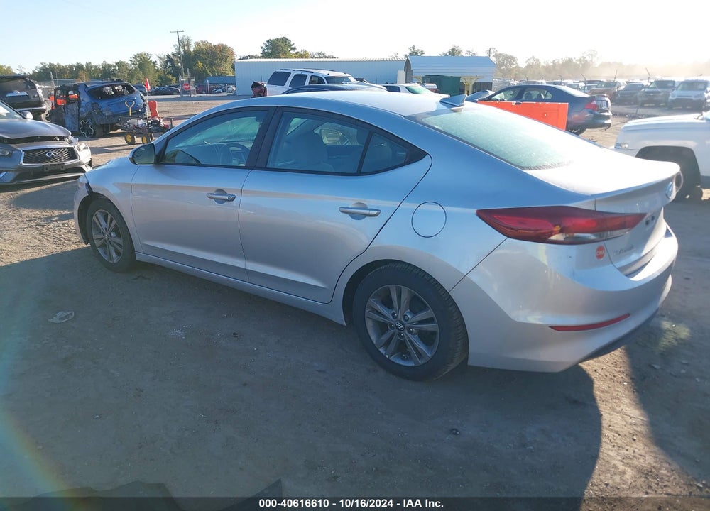 2017 HYUNDAI ELANTRA VIN: 5NPD84LF7HH038325