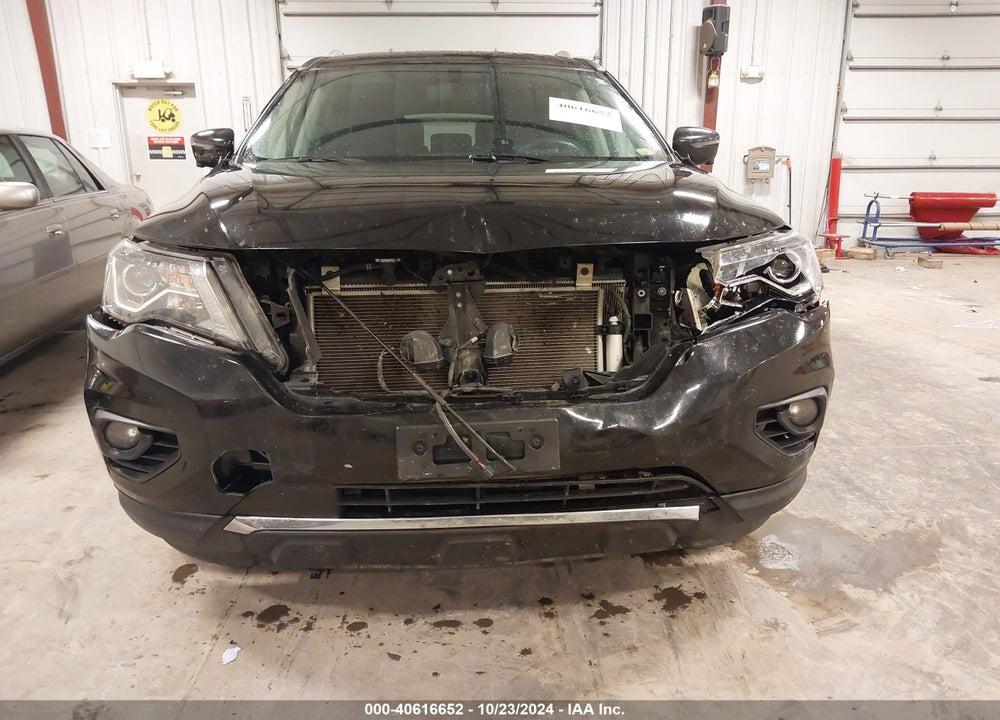 2017 NISSAN PATHFINDER PLATINUM VIN: 5N1DR2MM6HC632684