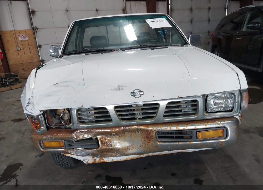 1996 NISSAN TRUCK XE VIN: 1N6SD11S1TC309446