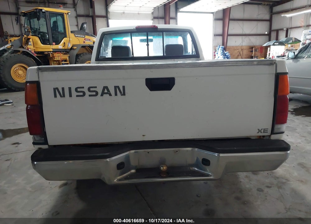 1996 NISSAN TRUCK XE VIN: 1N6SD11S1TC309446