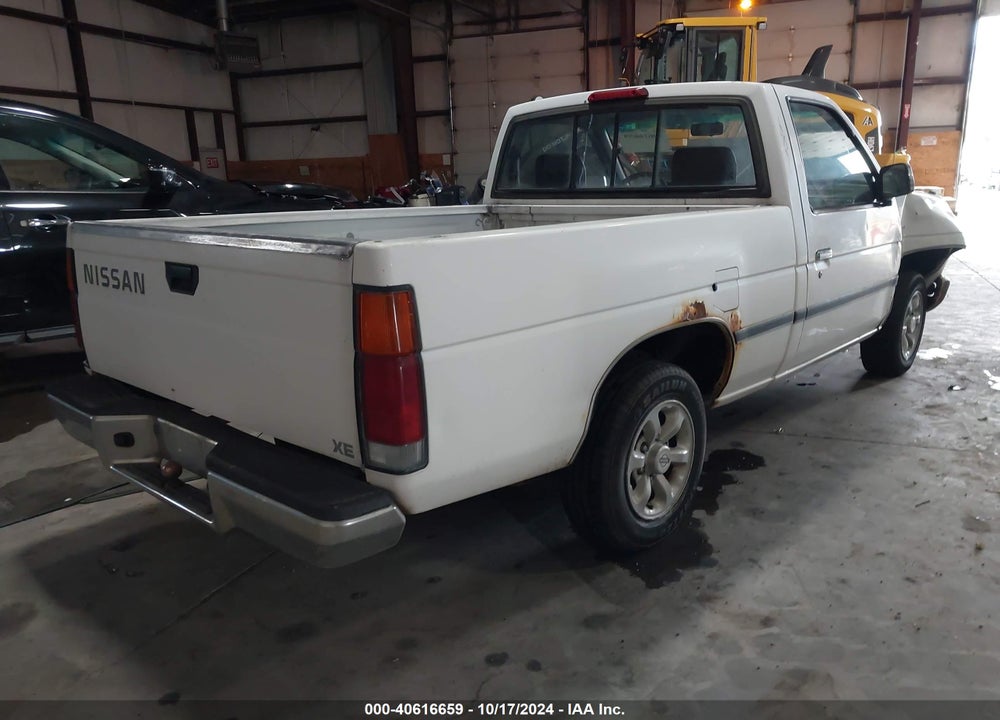 1996 NISSAN TRUCK XE VIN: 1N6SD11S1TC309446