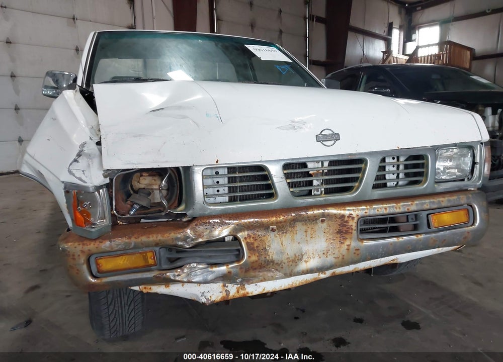 1996 NISSAN TRUCK XE VIN: 1N6SD11S1TC309446