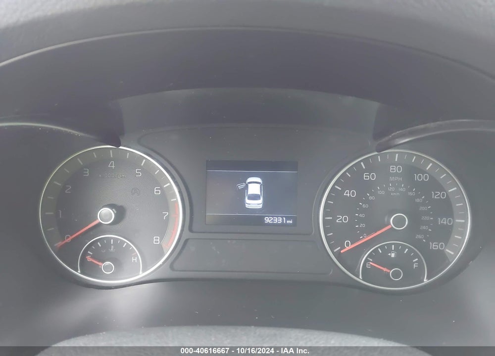 2019 KIA OPTIMA S VIN: 5XXGT4L38KG325547