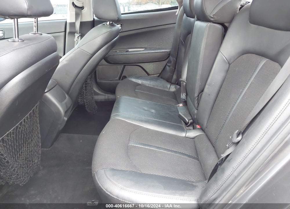 2019 KIA OPTIMA S VIN: 5XXGT4L38KG325547