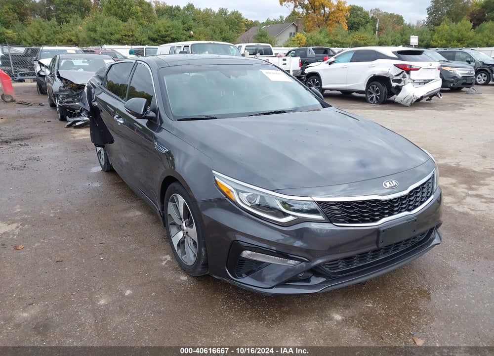 2019 KIA OPTIMA S VIN: 5XXGT4L38KG325547