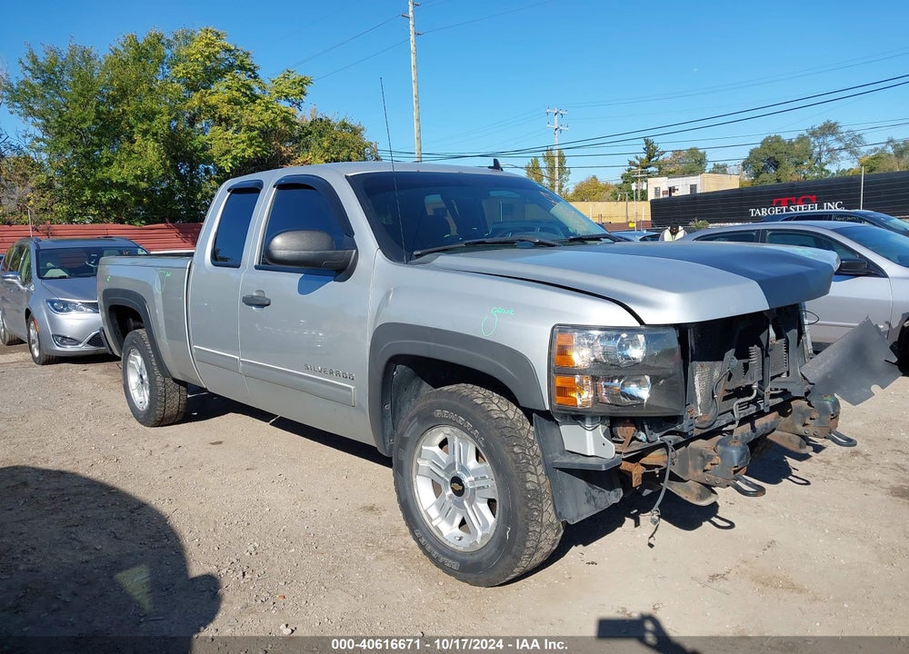 2011 CHEVROLET SILVERADO 1500 LT VIN: 1GCRKSE33BZ335591