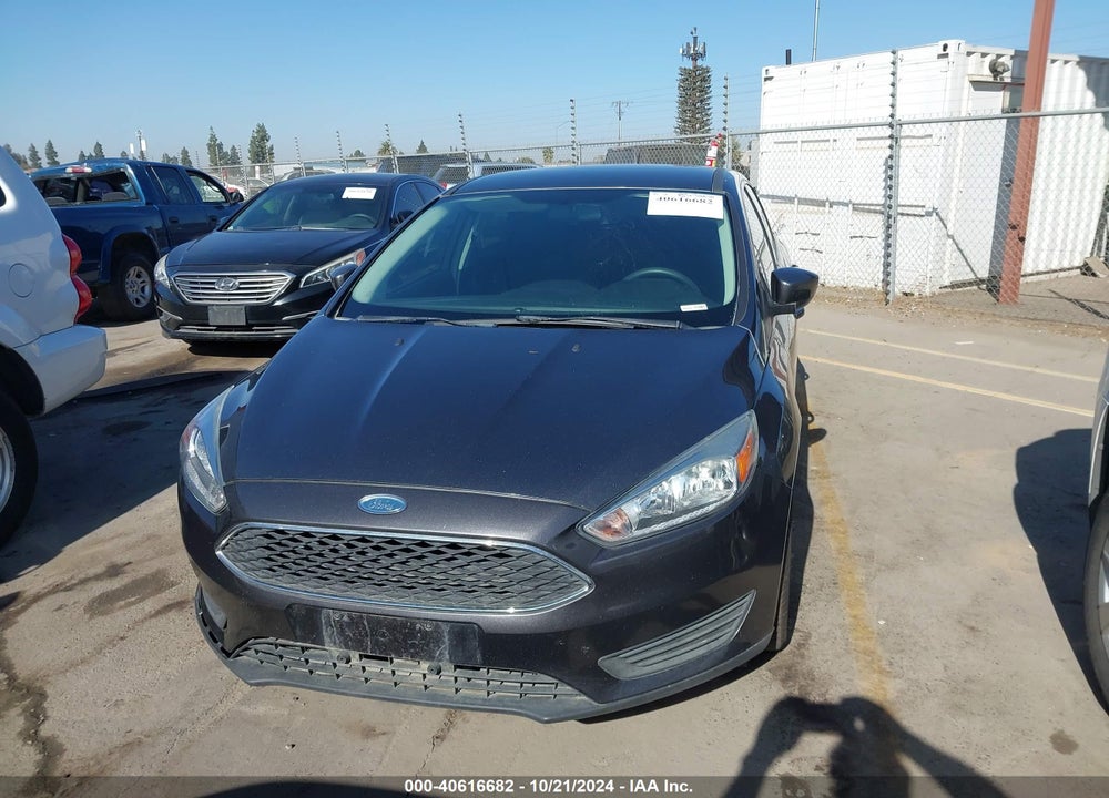 2018 FORD FOCUS SE VIN: 1FADP3K29JL295537