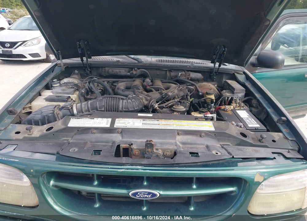 1999 FORD EXPLORER SPORT VIN: 1FMYU22E2XUA46052