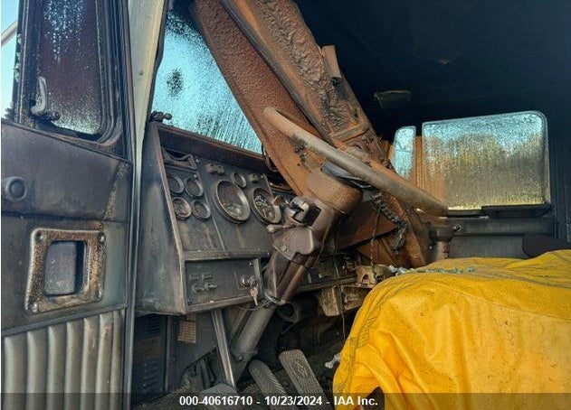 1990 KENWORTH MOTORHOME T600 VIN: 1XKAD29X1LS555864