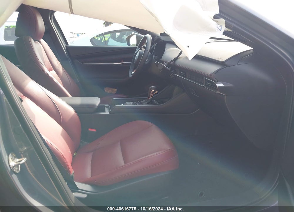 2024 MAZDA 3 2.5 S CARBON EDITION VIN: JM1BPBLM3R1702013