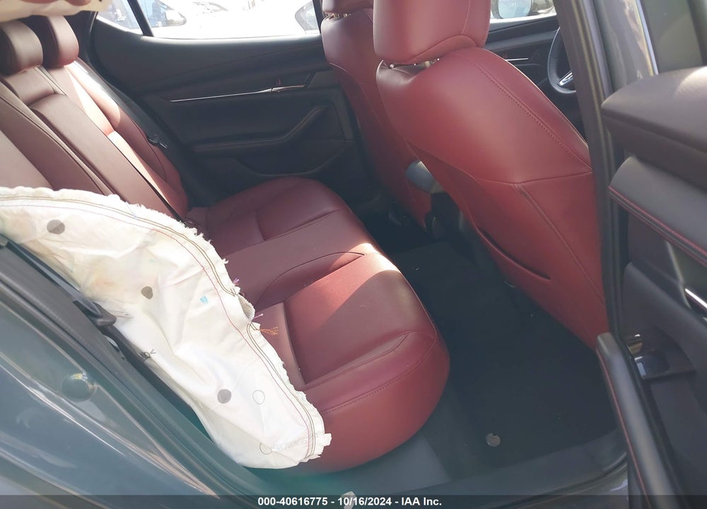 2024 MAZDA 3 2.5 S CARBON EDITION VIN: JM1BPBLM3R1702013