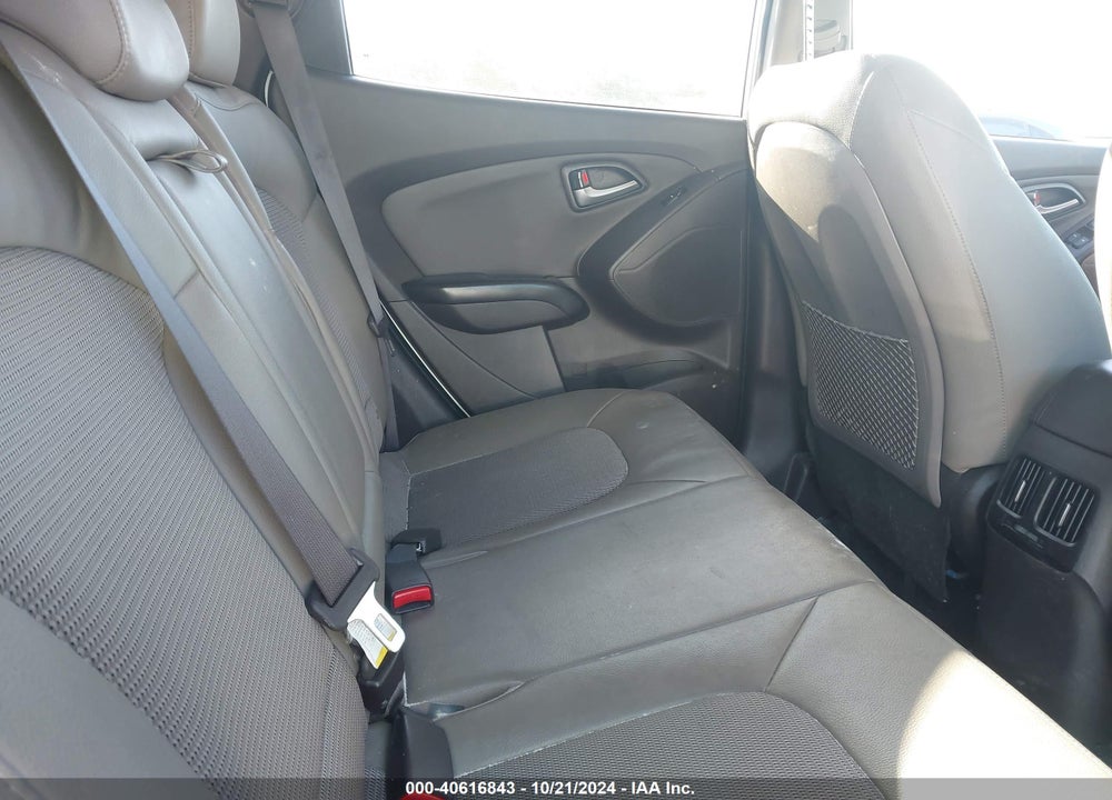 2014 HYUNDAI TUCSON SE VIN: KM8JU3AG1EU903307