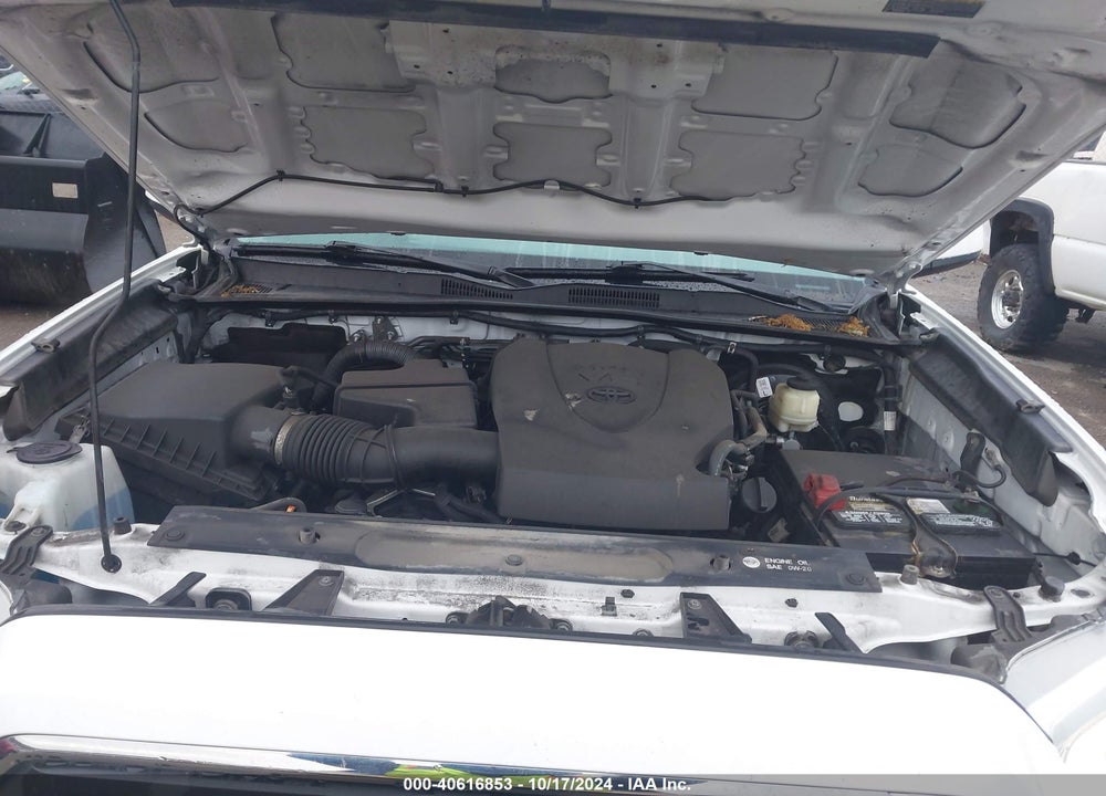 2017 TOYOTA TACOMA SR5 V6 VIN: 3TMCZ5ANXHM111495