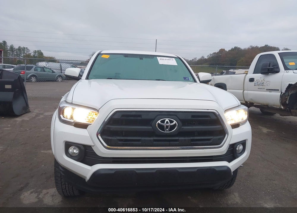 2017 TOYOTA TACOMA SR5 V6 VIN: 3TMCZ5ANXHM111495