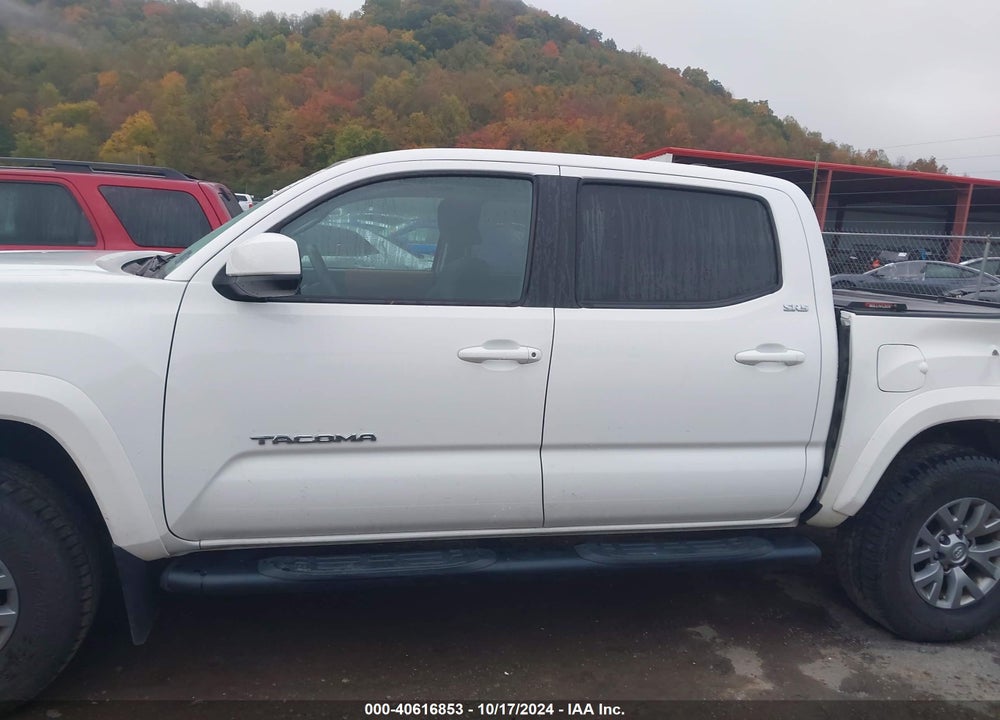 2017 TOYOTA TACOMA SR5 V6 VIN: 3TMCZ5ANXHM111495