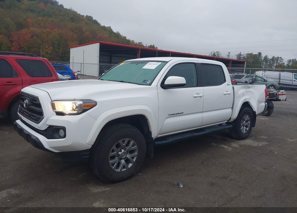 2017 TOYOTA TACOMA SR5 V6 VIN: 3TMCZ5ANXHM111495