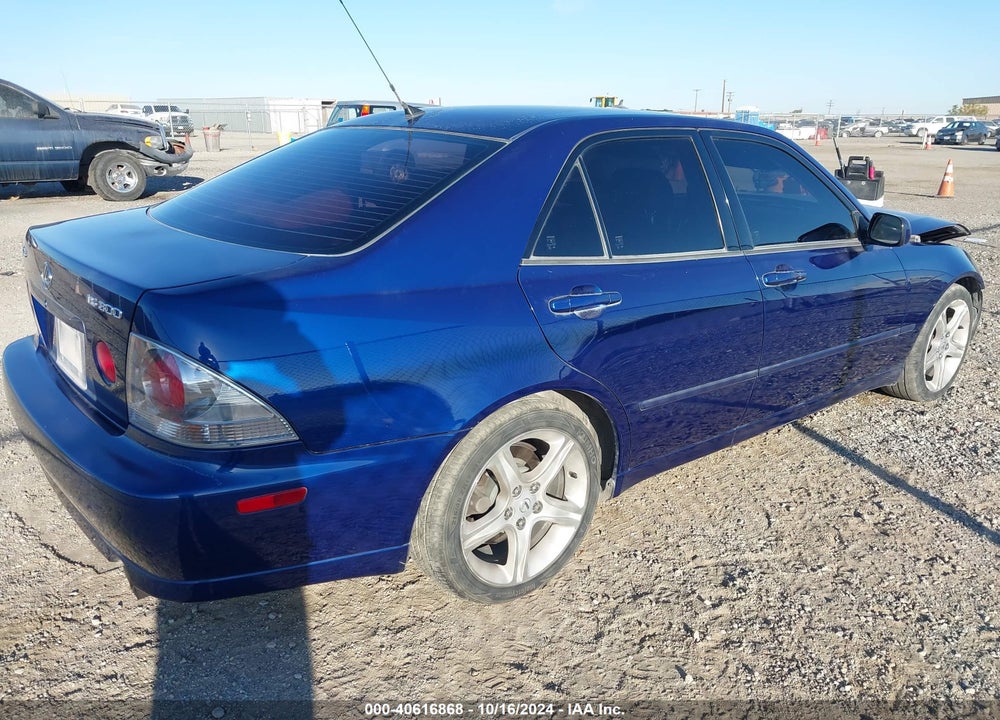 2001 LEXUS IS 300 VIN: JTHBD182110007435