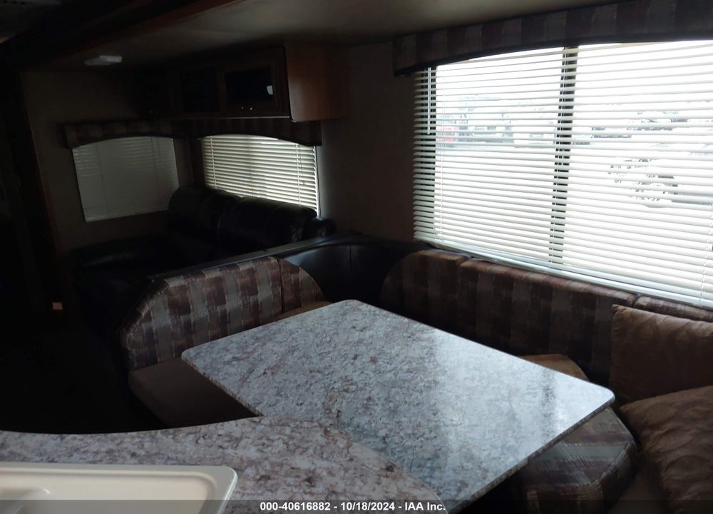 2017 FOREST RIVER OTHER VIN: 5ZT2AVSB9HB912545