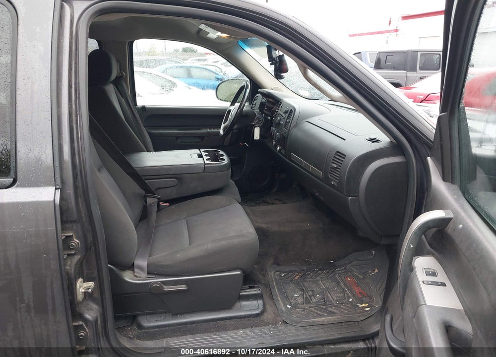 2010 GMC SIERRA 1500 SLE VIN: 3GTRKVE3XAG172390