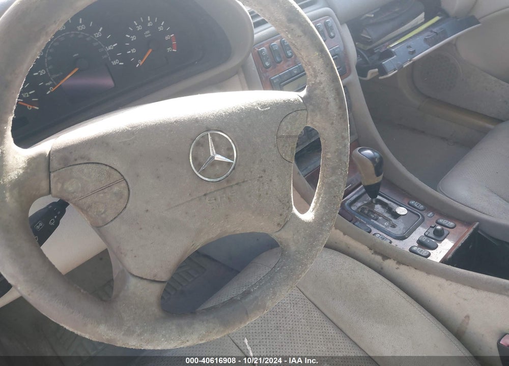 2003 MERCEDES-BENZ CLK 320 VIN: WDBLK65G23T132484