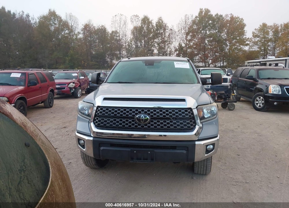 2019 TOYOTA TUNDRA SR5 5.7L V8 VIN: 5TFDW5F17KX856760