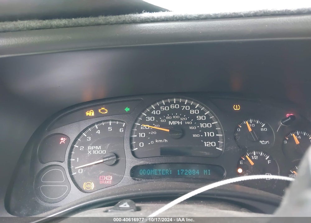 2004 CHEVROLET TAHOE LS VIN: 1GNEC13V24R125584