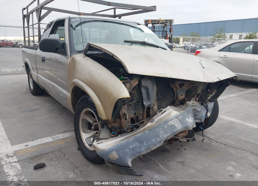 2003 CHEVROLET S-10 LS VIN: 1GCCS19X538283823