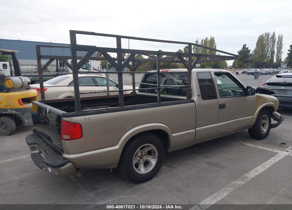 2003 CHEVROLET S-10 LS VIN: 1GCCS19X538283823