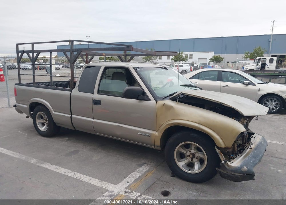 2003 CHEVROLET S-10 LS VIN: 1GCCS19X538283823
